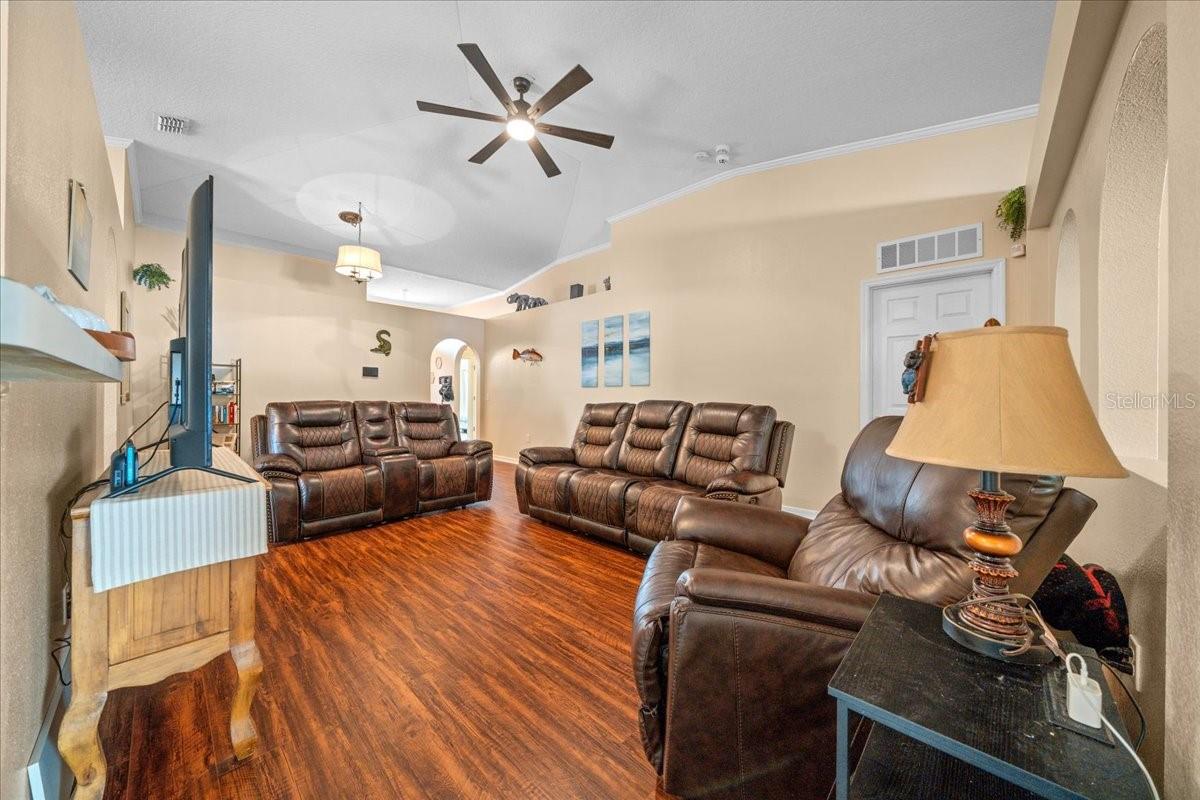 SILVER SPGS SHORES UN 19 - Residential