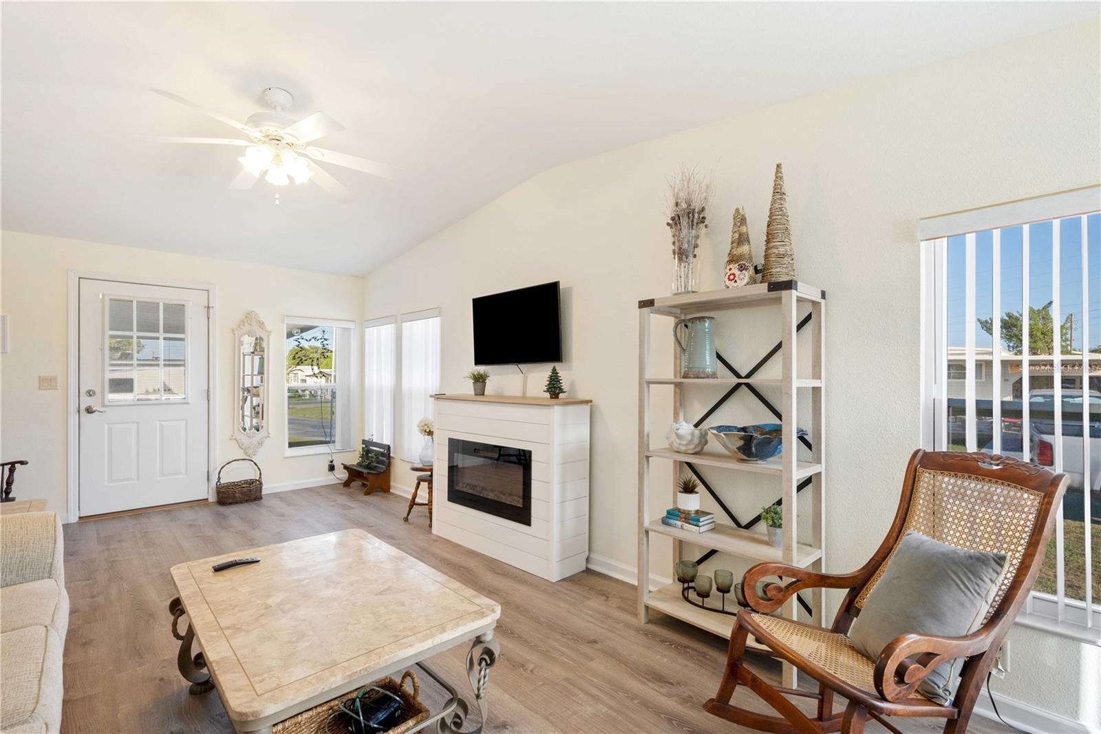 BETMAR ACRES - Residential