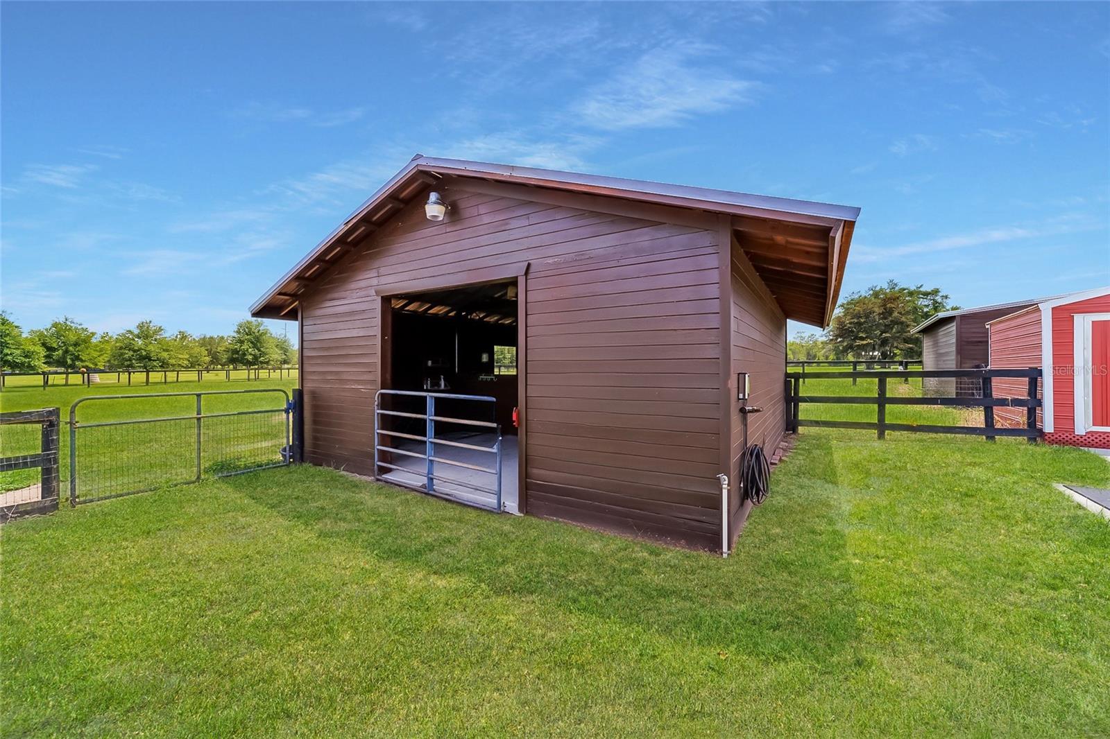 LAKESIDE AT LAKE BRYANT - Farm