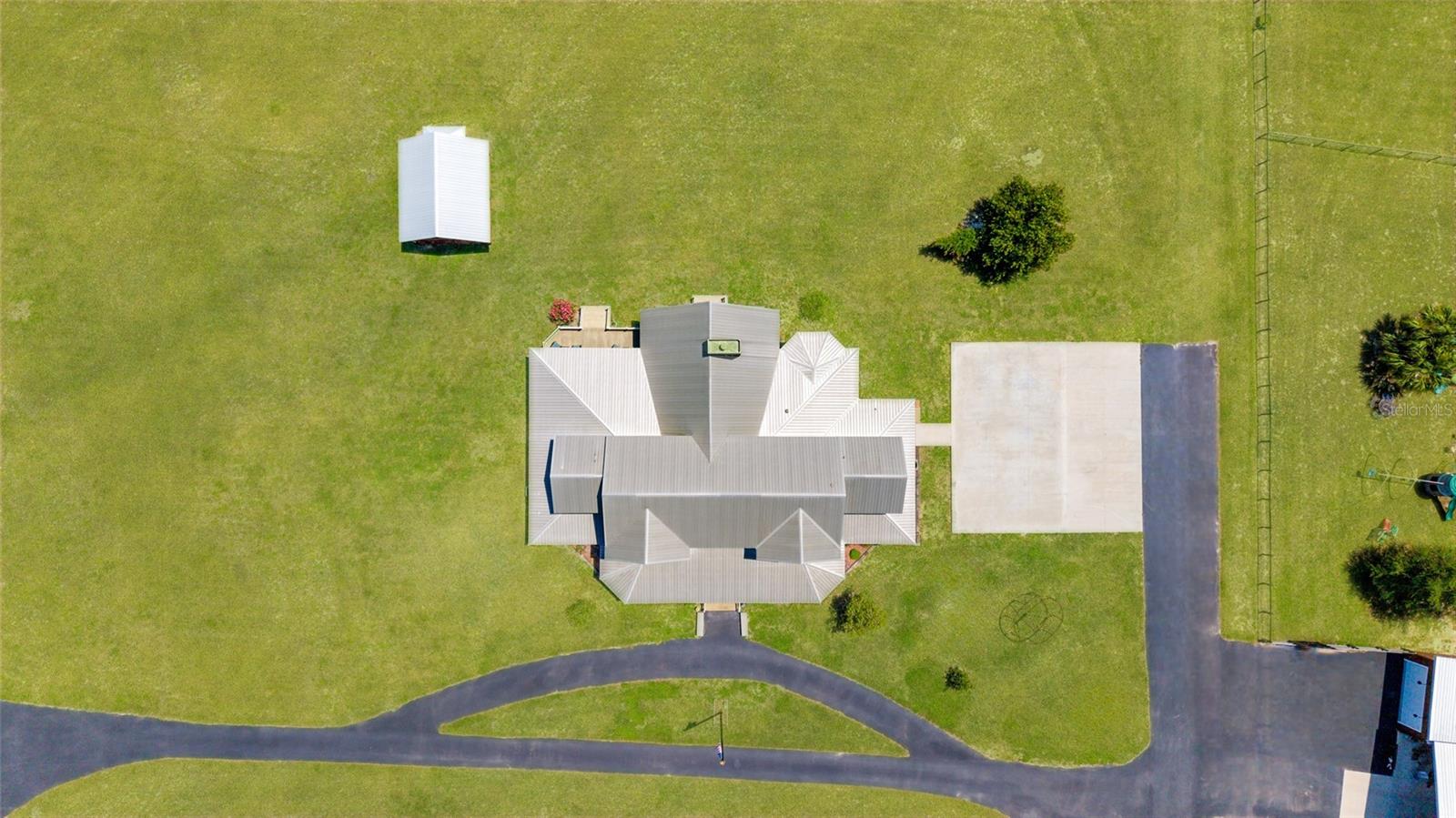 LAKESIDE AT LAKE BRYANT - Farm