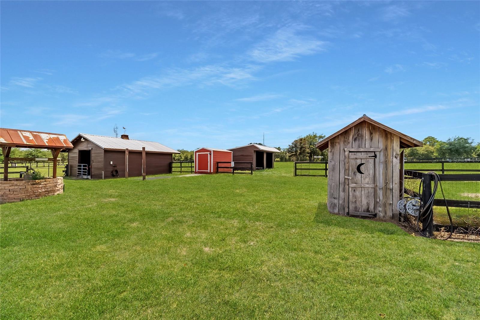 LAKESIDE AT LAKE BRYANT - Farm