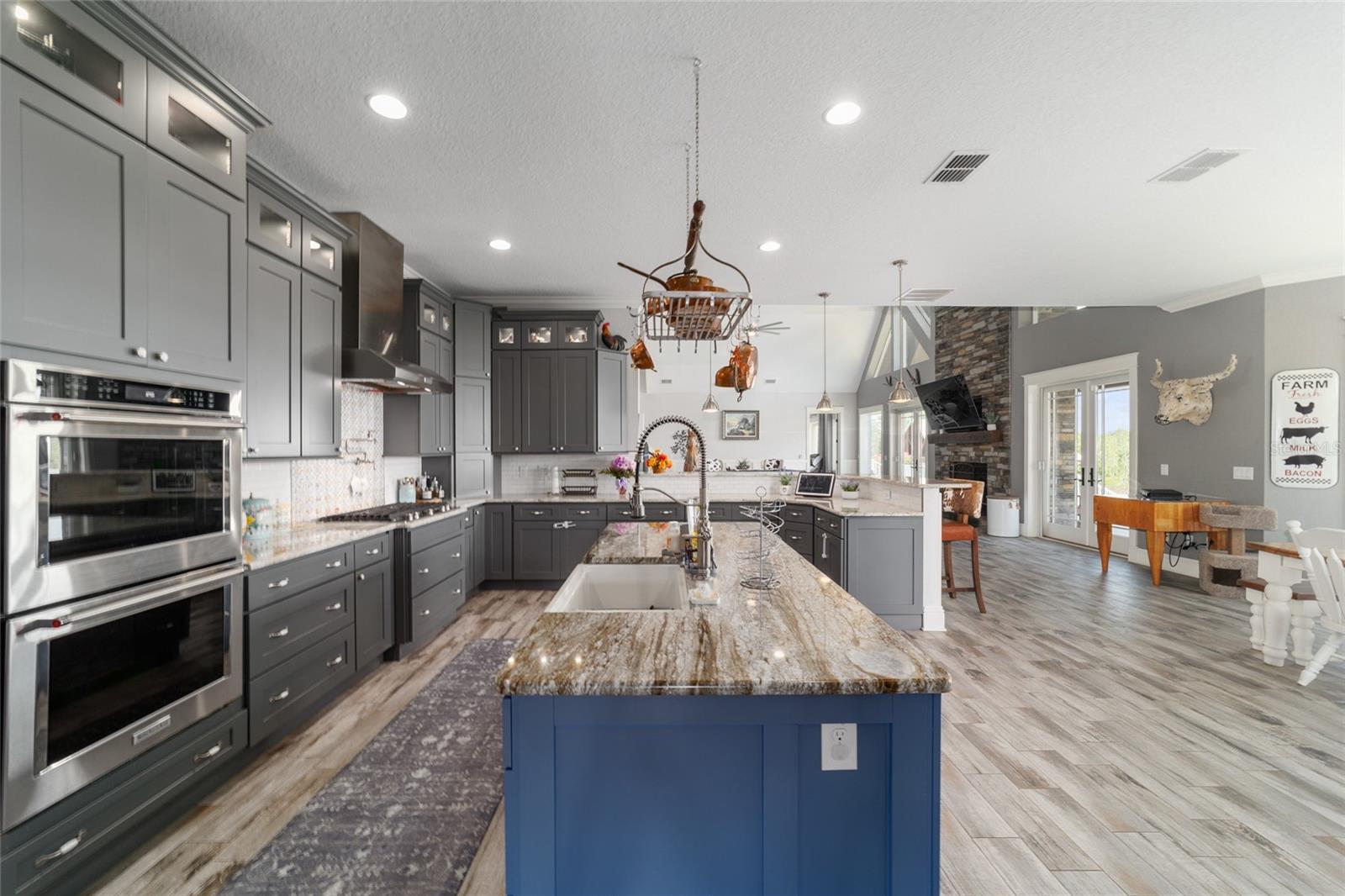 LAKESIDE AT LAKE BRYANT - Farm