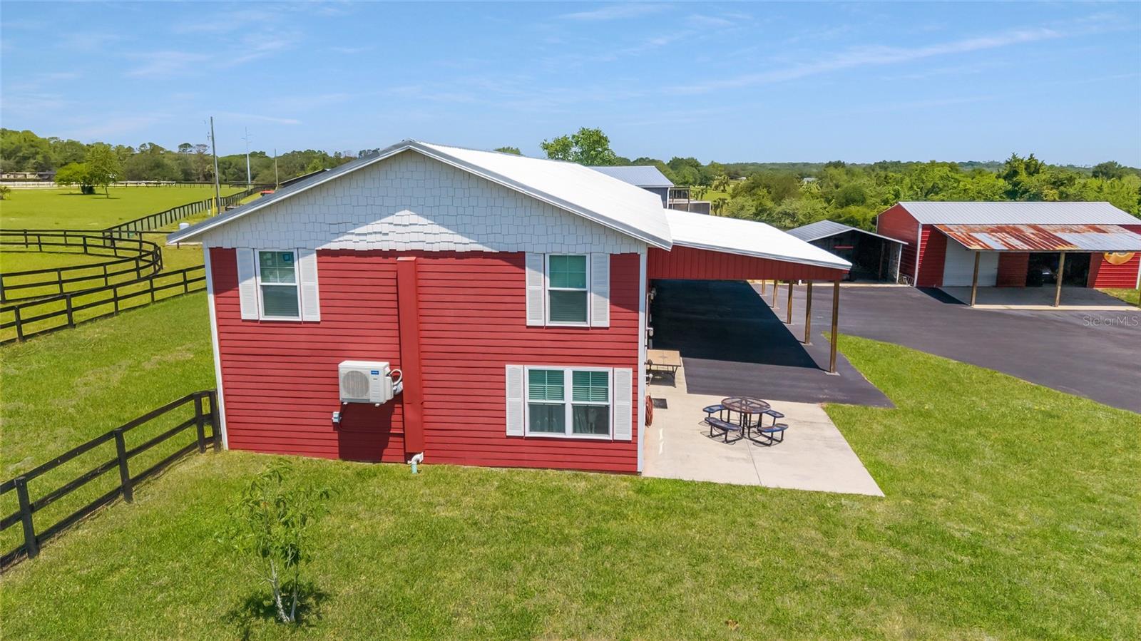 LAKESIDE AT LAKE BRYANT - Farm