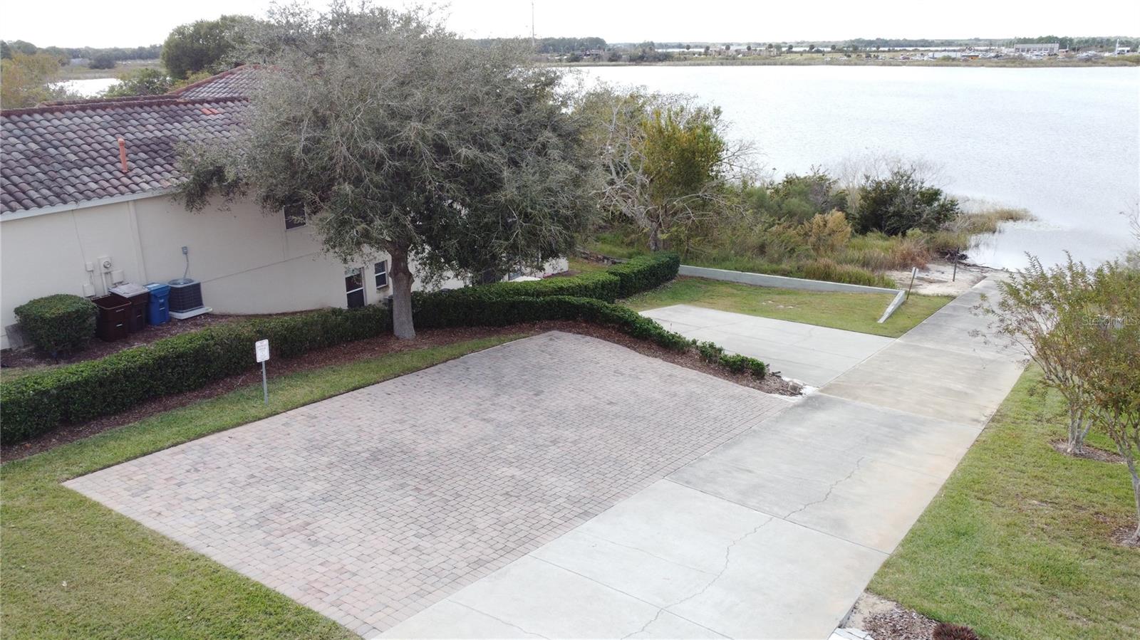 CALABAY PARC AT TOWER LAKE - Land