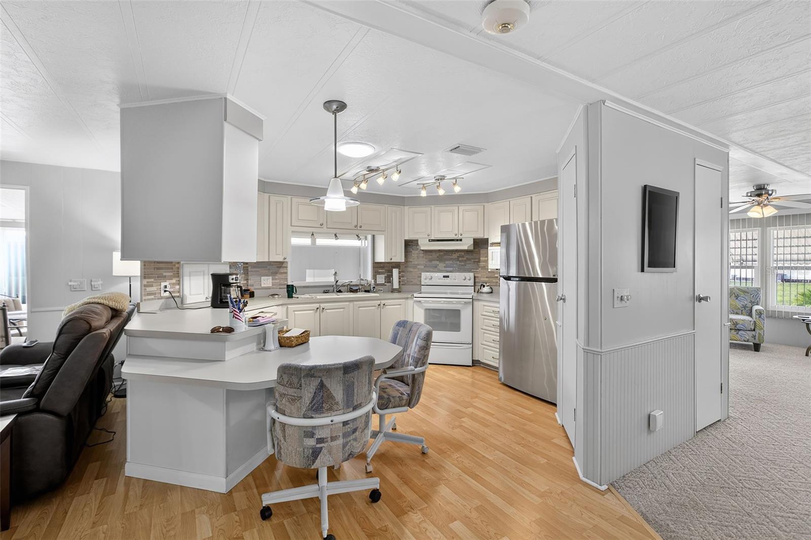 LA CASA MHP CO-OP - Residential