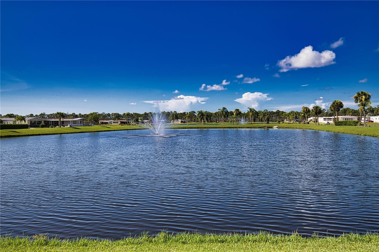 LA CASA MHP CO-OP - Residential