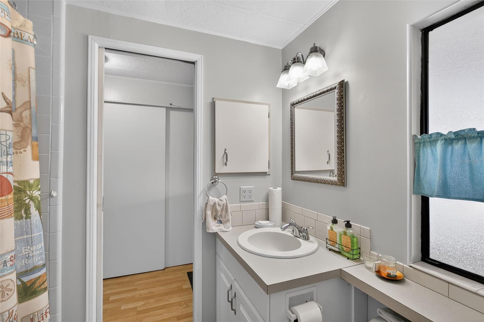 LA CASA MHP CO-OP - Residential