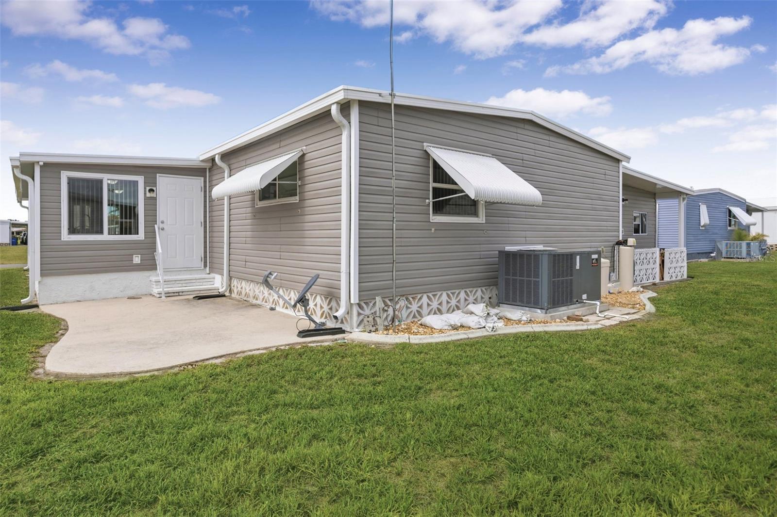 LA CASA MHP CO-OP - Residential