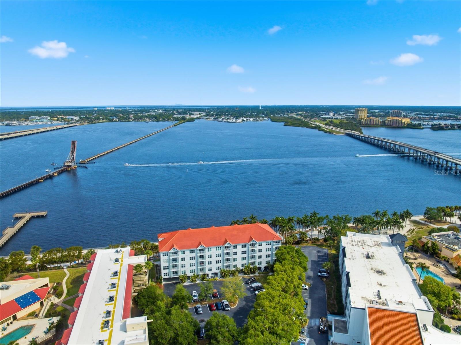 MAINSTREET AT BRADENTON - Residential