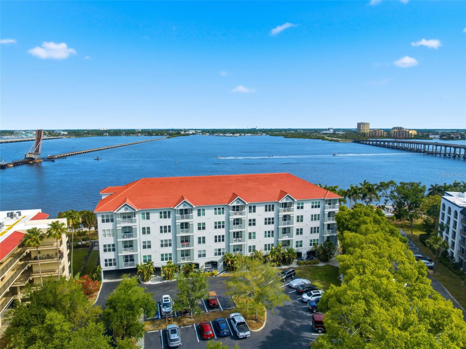MAINSTREET AT BRADENTON - Residential