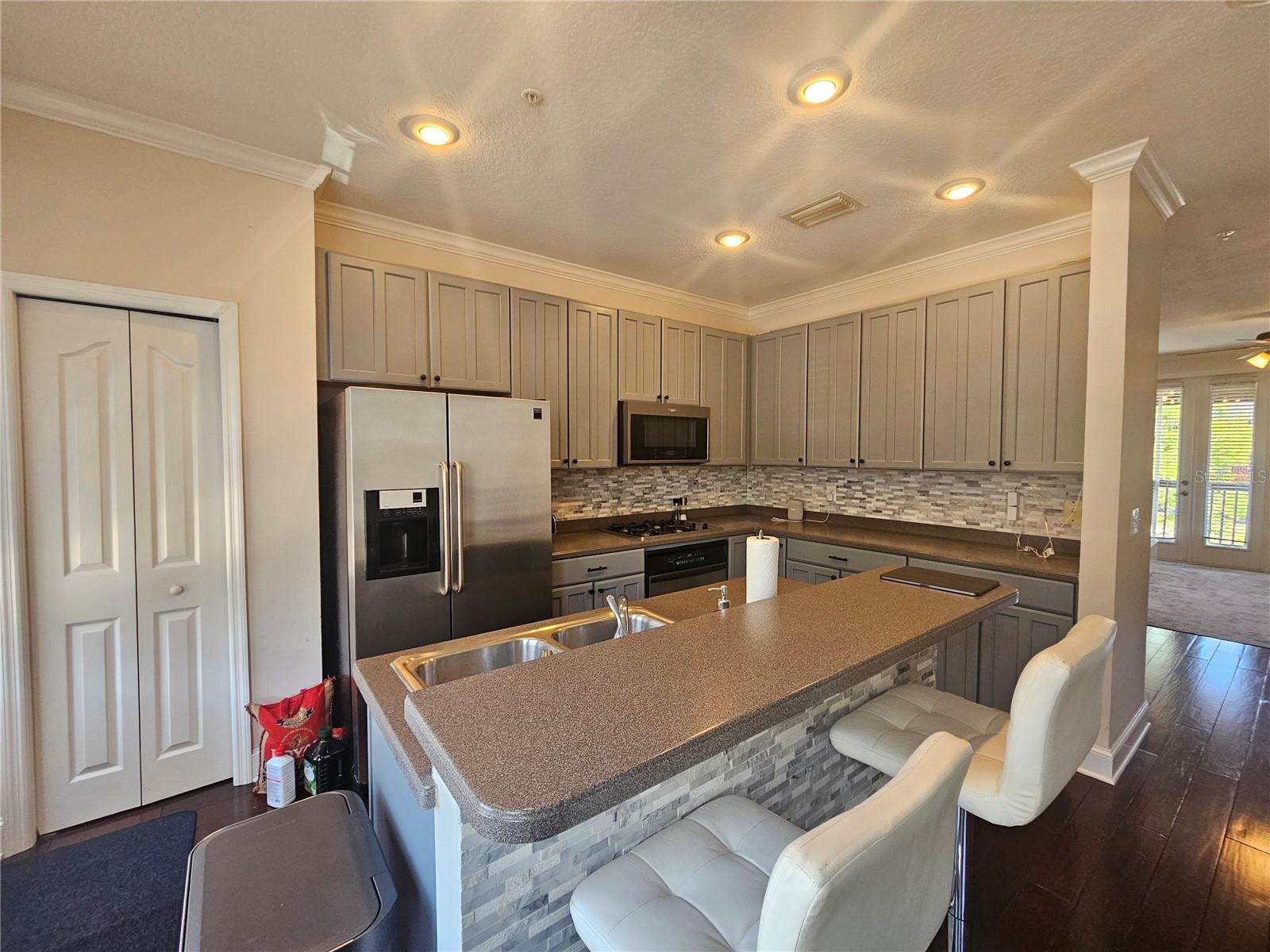 2952 BAYSHORE POINTE DRIVE