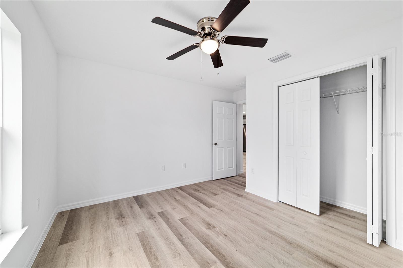 TRAILS E - Residential Lease