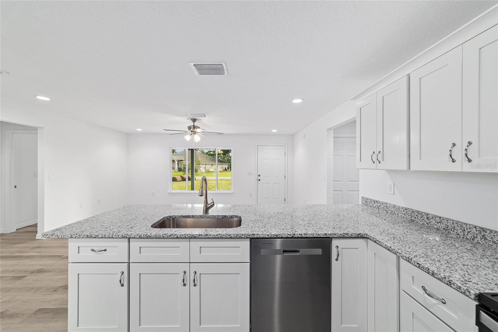 TRAILS E - Residential Lease