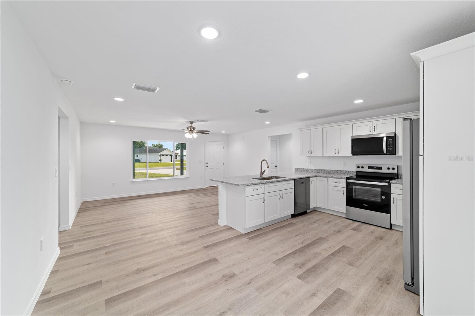 TRAILS E - Residential Lease