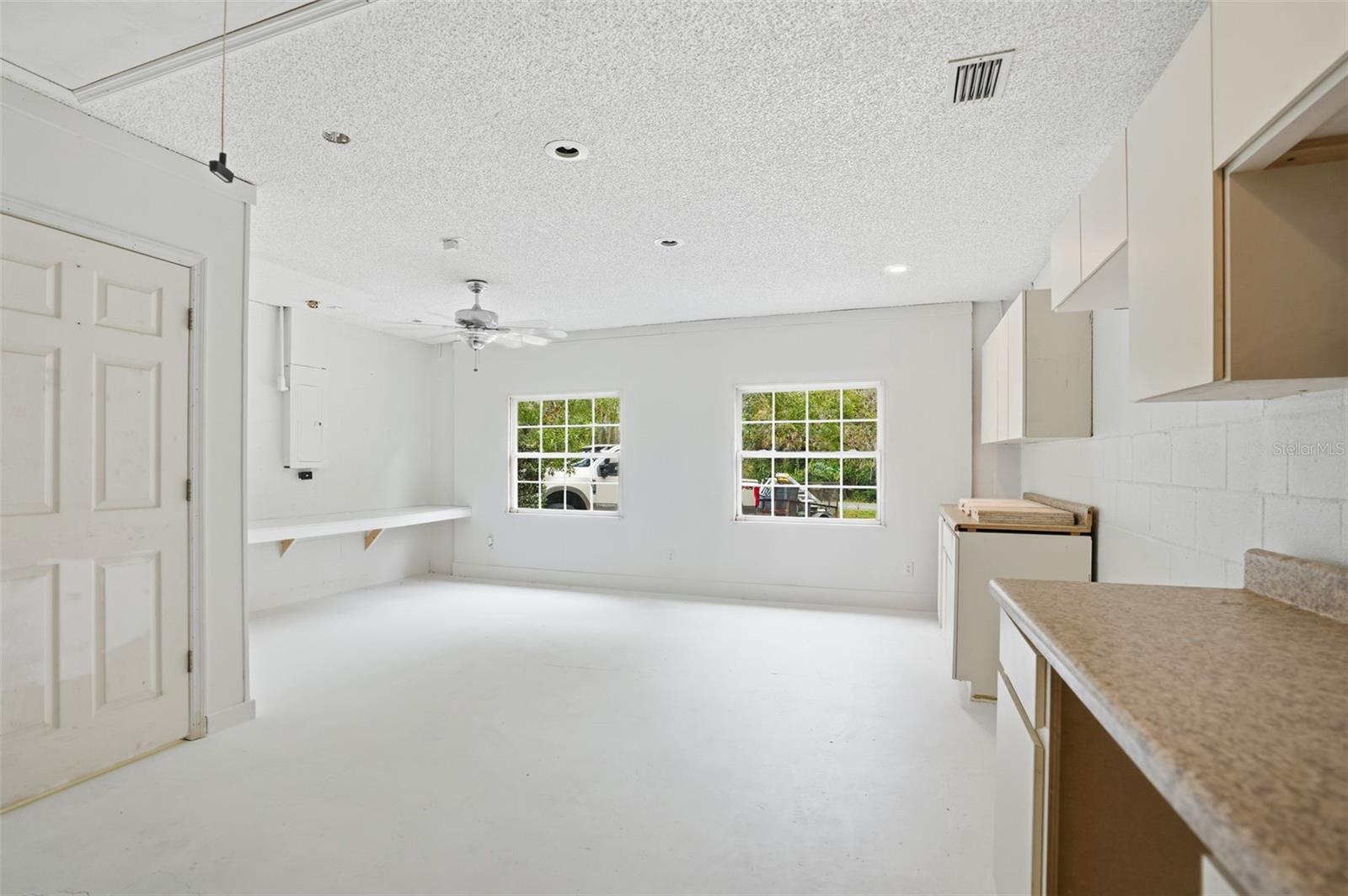 LAKE ROUSSEAU CTRY ESTATES UNIT 02 - Residential