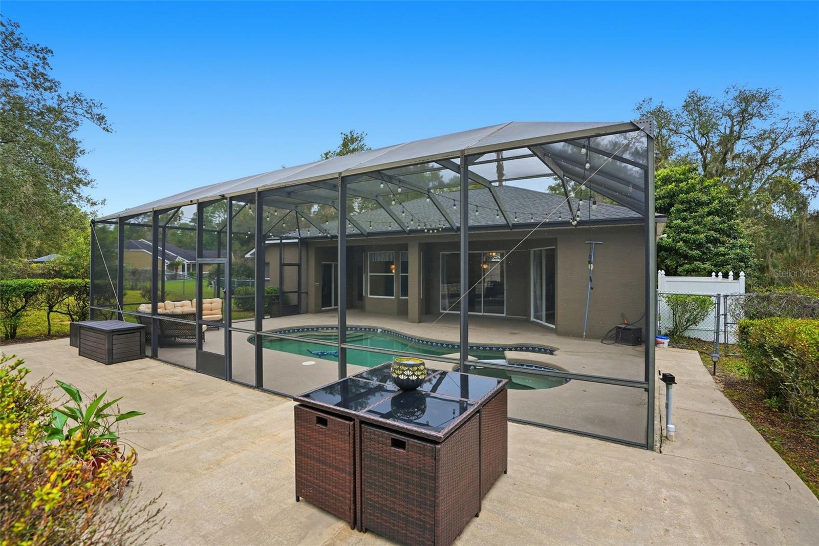 LAKE ROUSSEAU CTRY ESTATES UNIT 02 - Residential