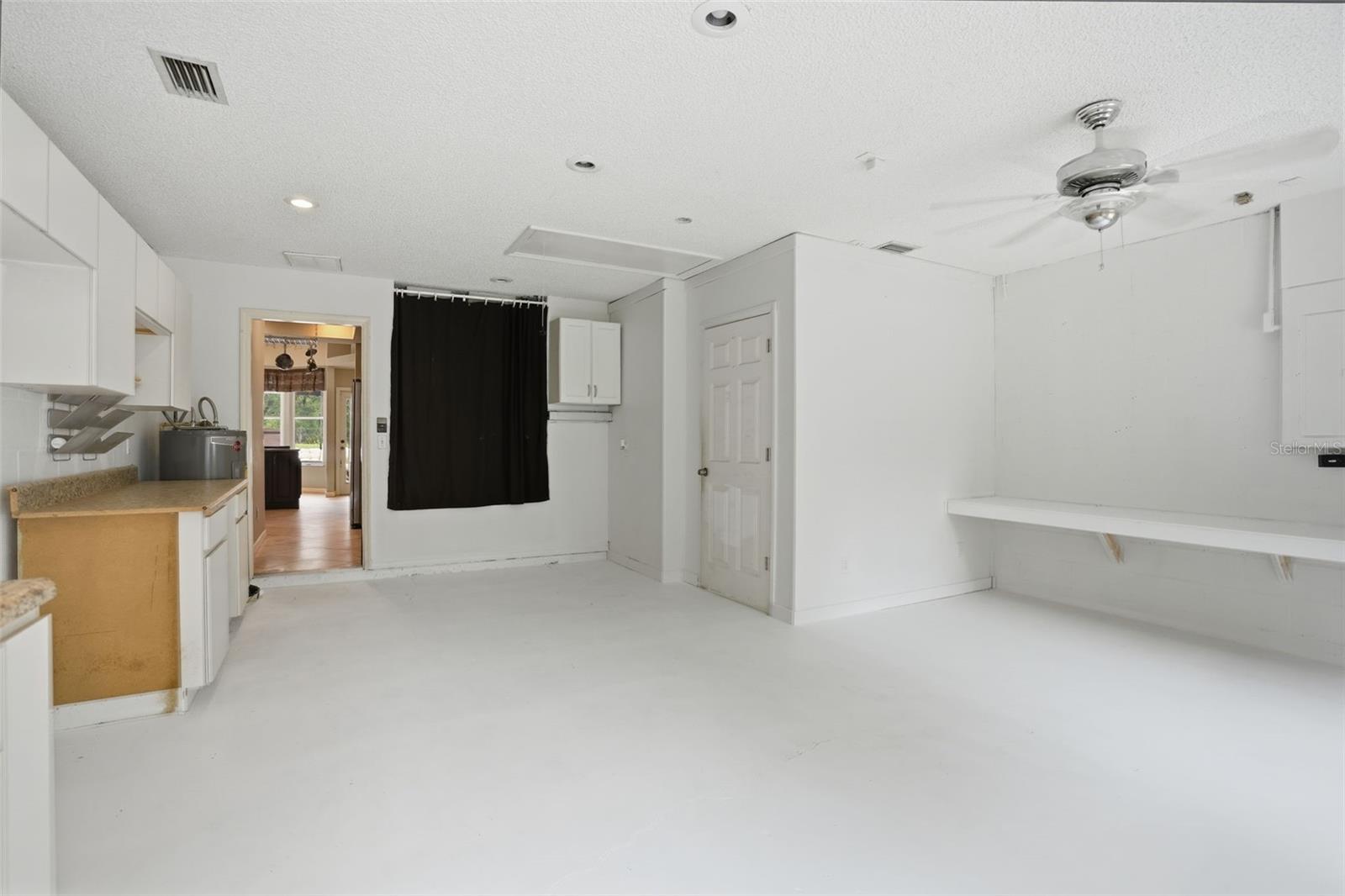 LAKE ROUSSEAU CTRY ESTATES UNIT 02 - Residential