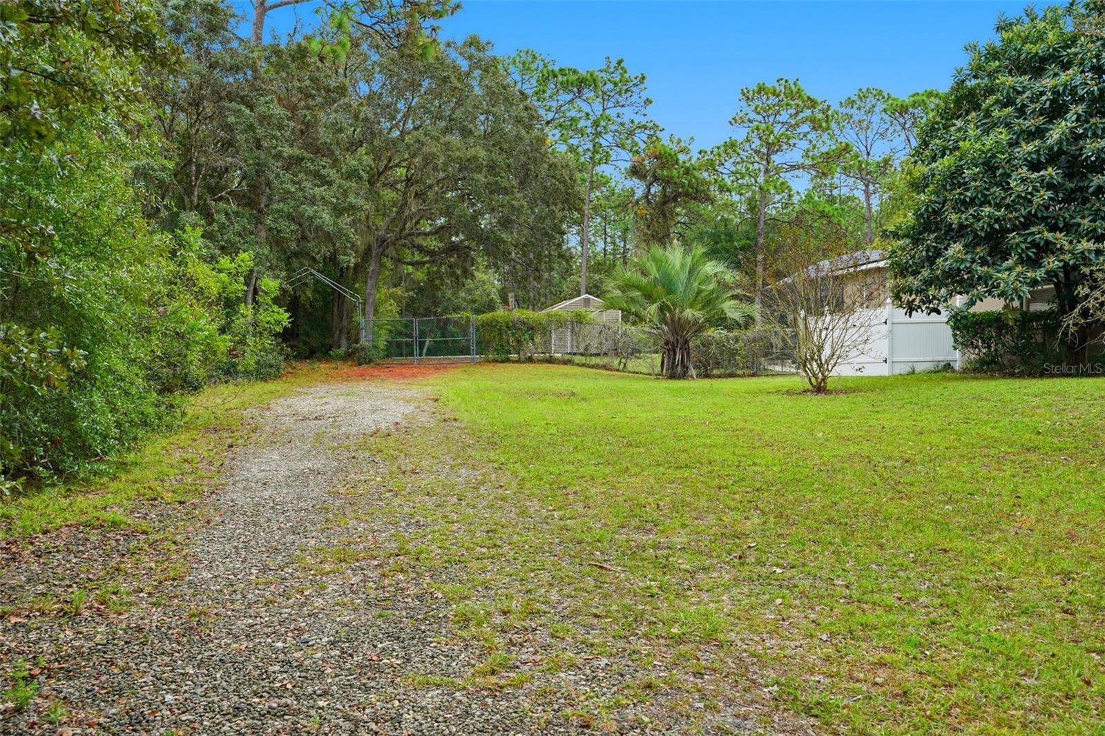 LAKE ROUSSEAU CTRY ESTATES UNIT 02 - Residential