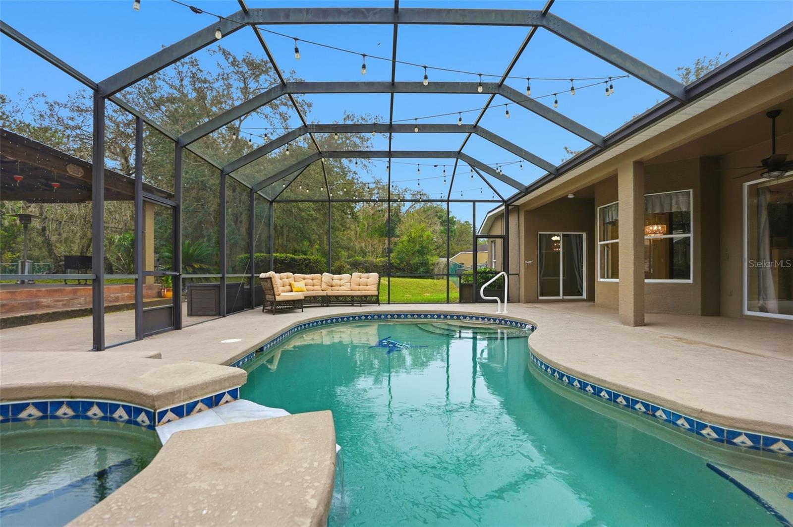 LAKE ROUSSEAU CTRY ESTATES UNIT 02 - Residential