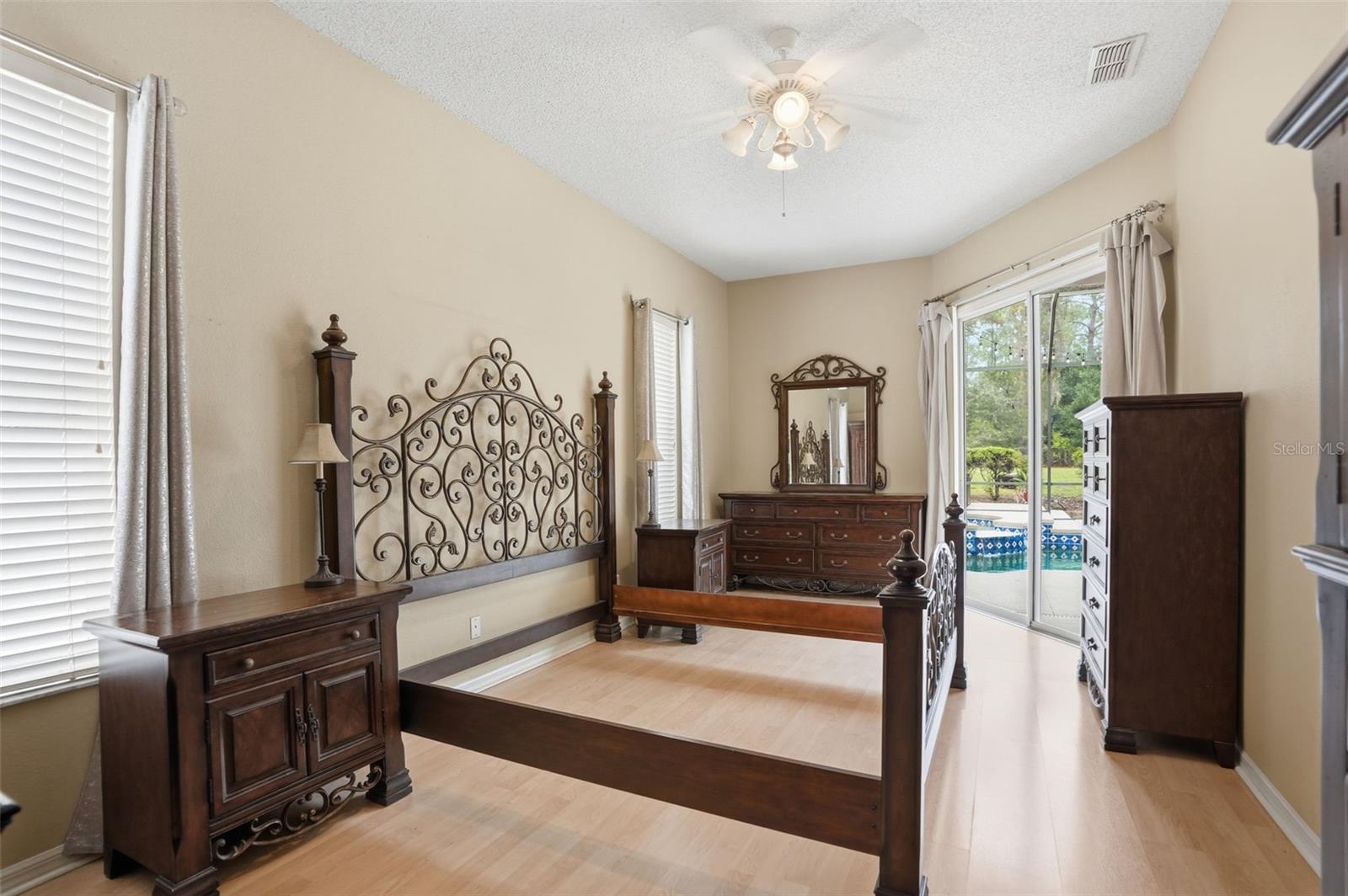 LAKE ROUSSEAU CTRY ESTATES UNIT 02 - Residential