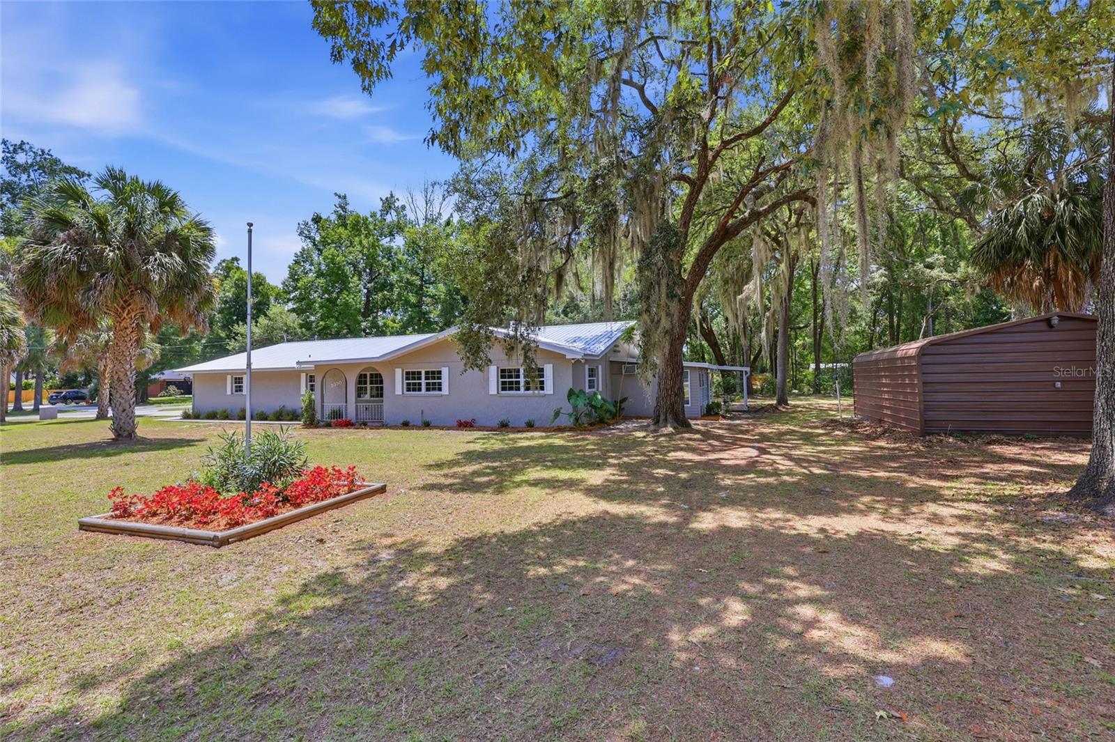 CHIEFLAND COUNTRY ESTATES - Residential
