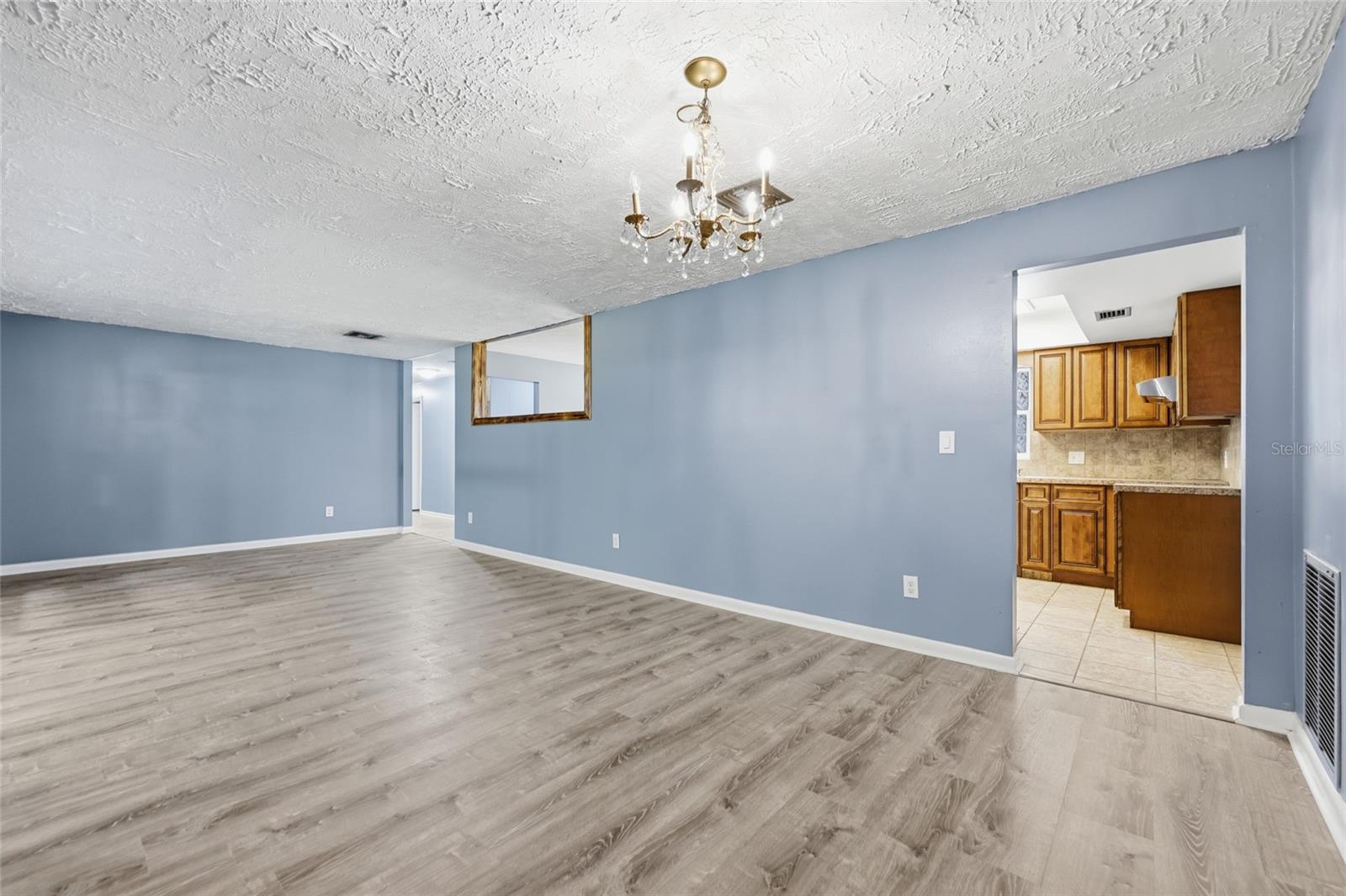CHIEFLAND COUNTRY ESTATES - Residential