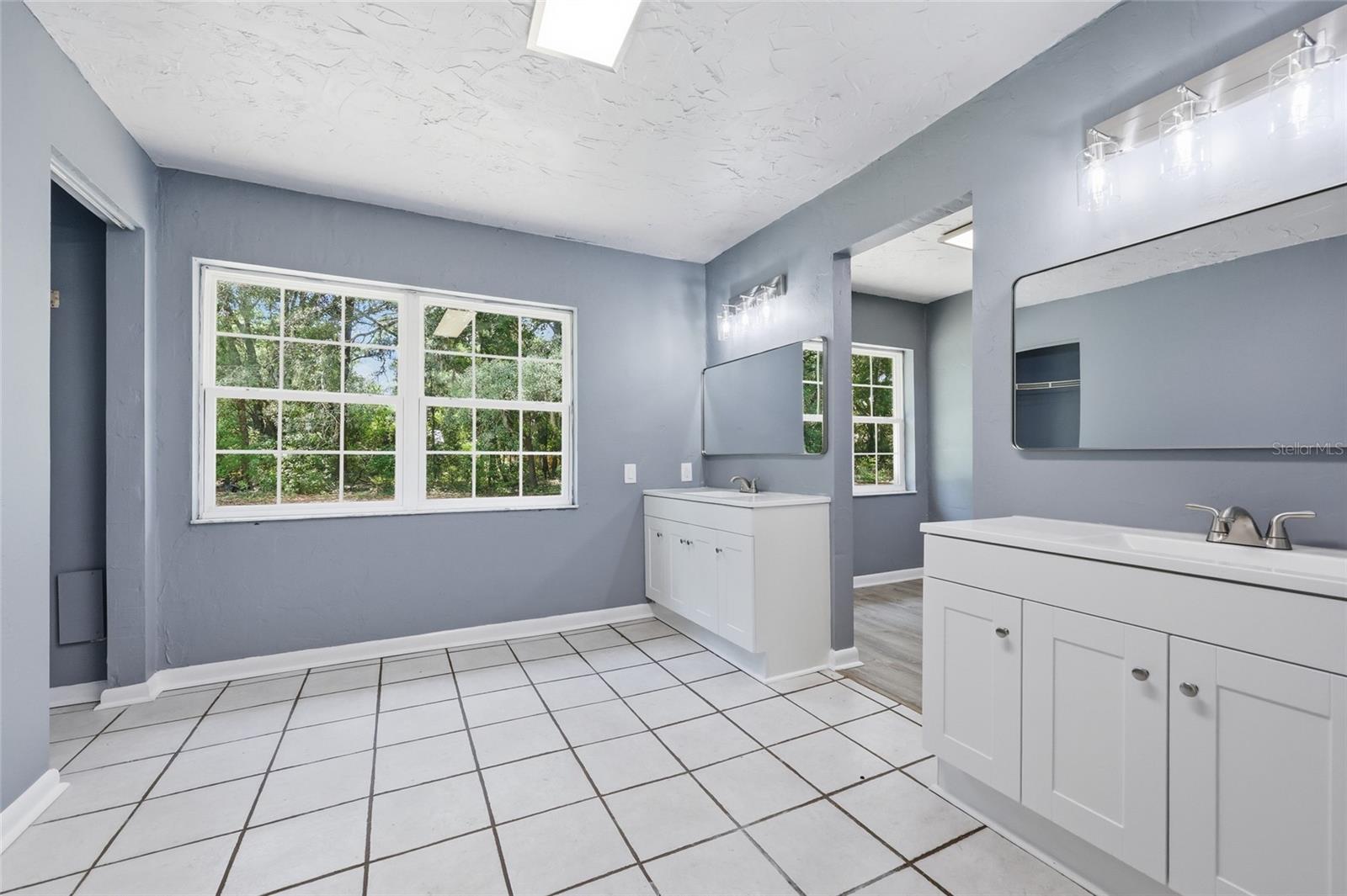 CHIEFLAND COUNTRY ESTATES - Residential