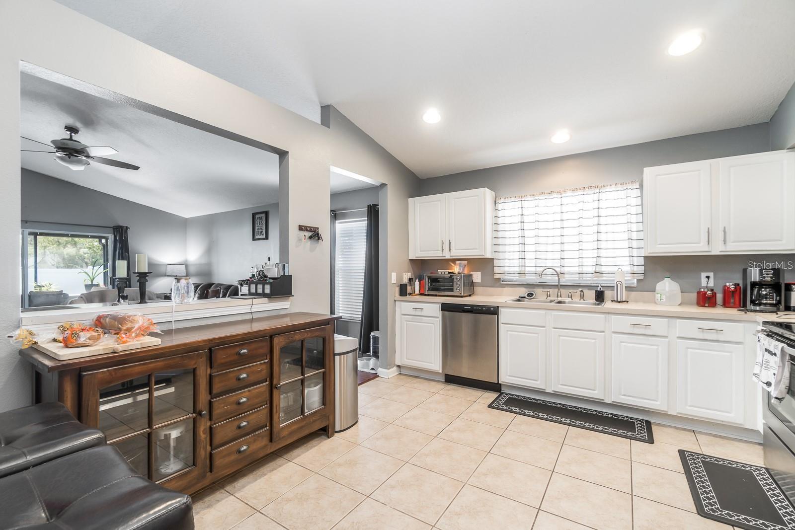SOUTH COVE PH 2/3 - Residential Lease
