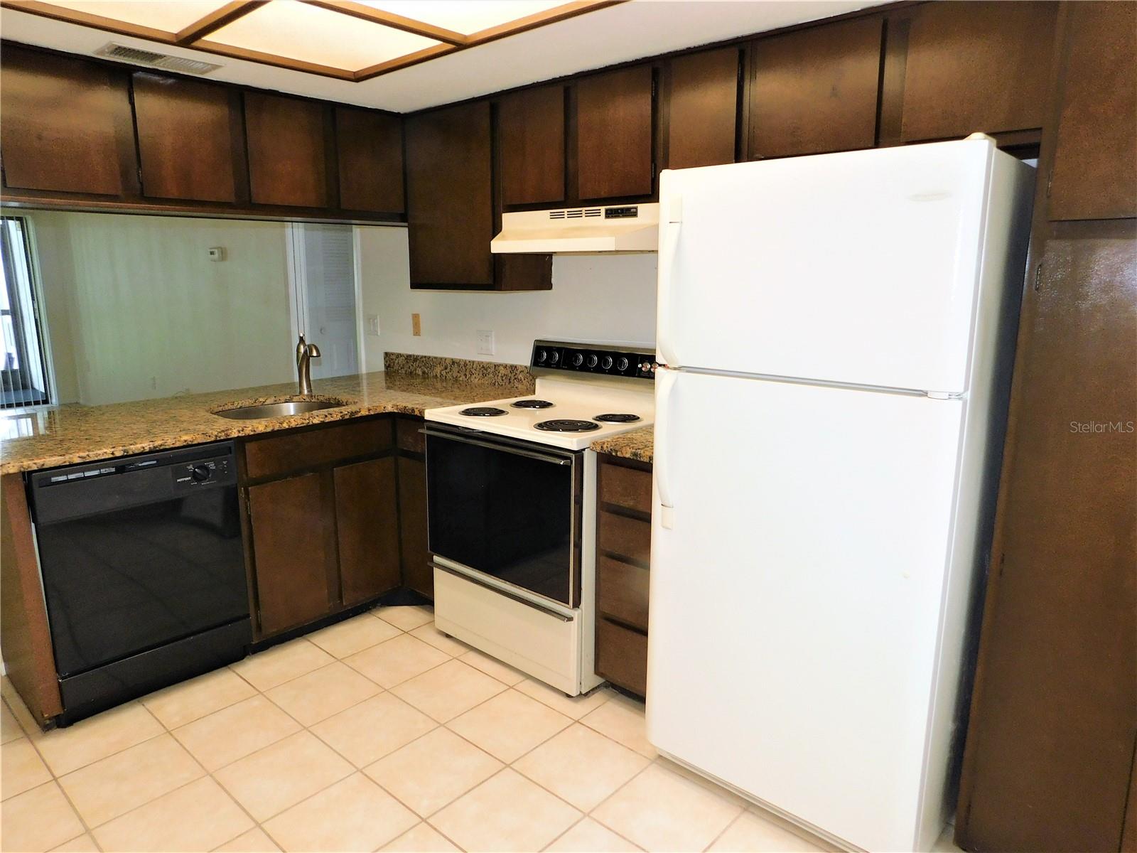 MEADOWS CONDO AT EAST LAKE WOODLANDS - Residential Lease