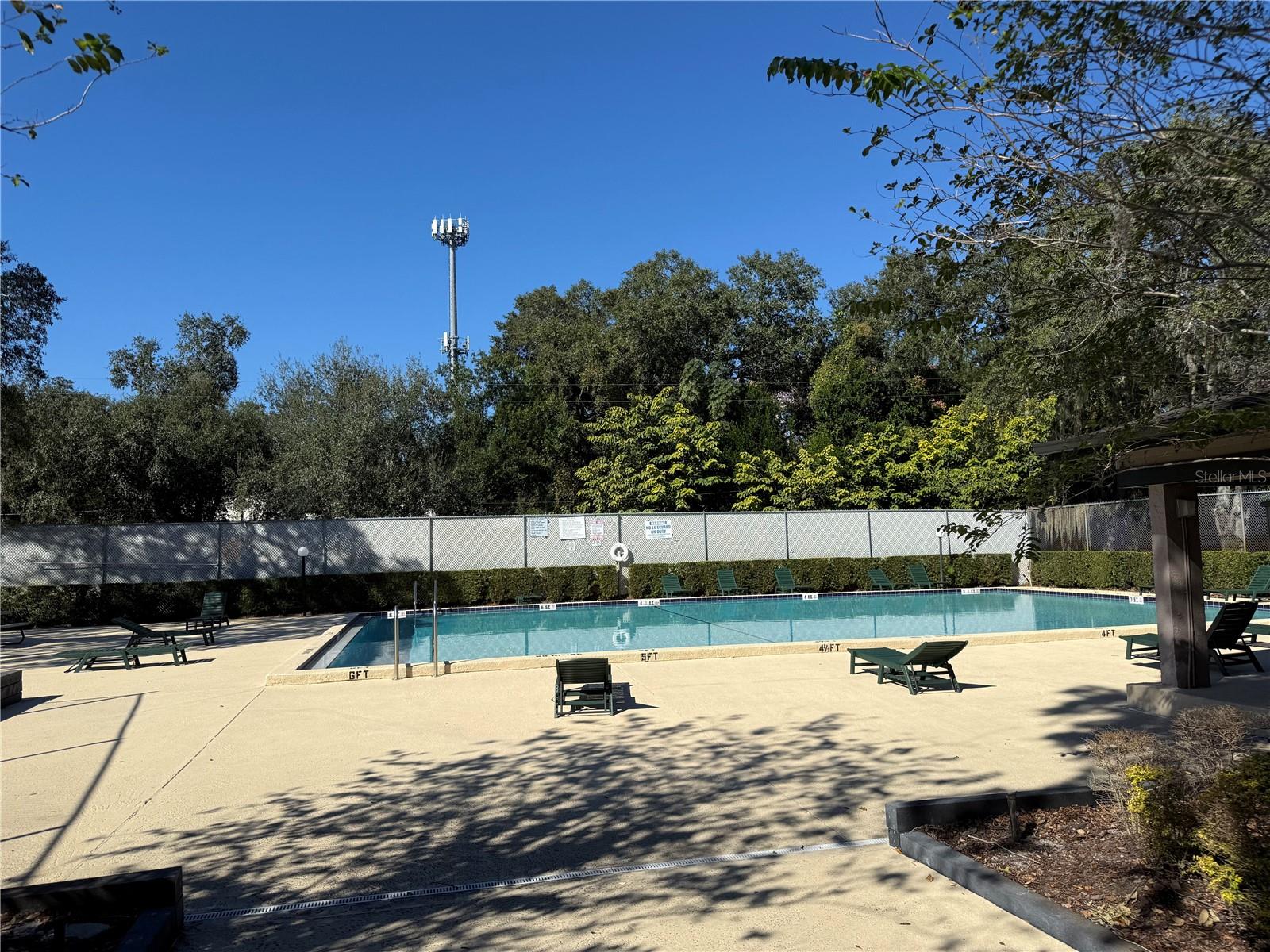 NORTH OAKS CONDO V - Residential