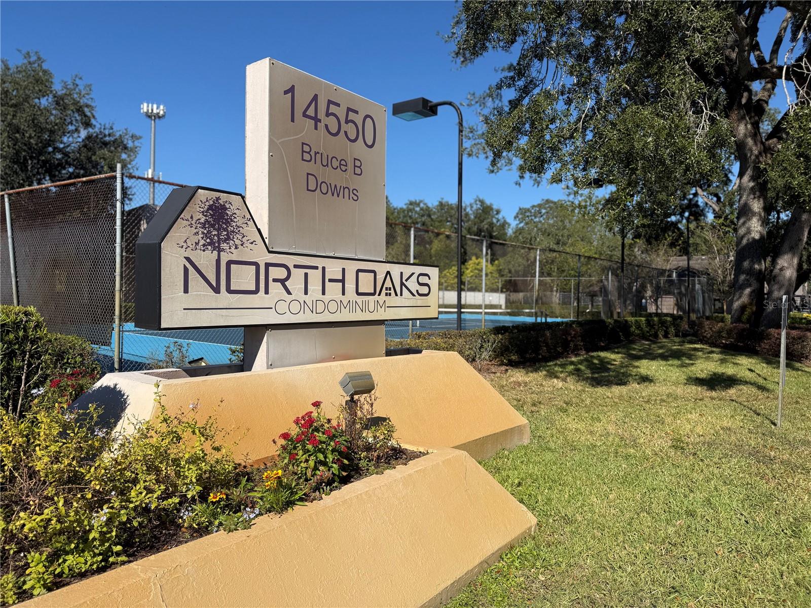 NORTH OAKS CONDO V - Residential