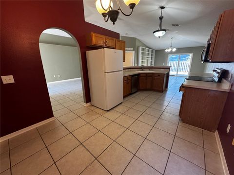 Tiny photo for 1043 Vanderbilt Drive, Eustis, FL 32726 (MLS # G5109001)