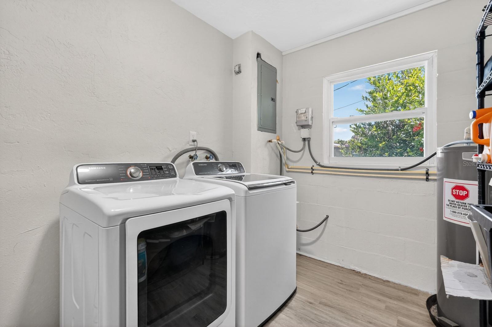 LAKEWOOD PARK UNIT 02 - Residential