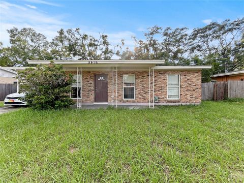 Photo of 8416 Tupelo Drive, Tampa, FL 33637 (MLS # TB8418878) Photo of 8416 Tupelo Drive, Tampa, FL 33637 (MLS # TB8418878)