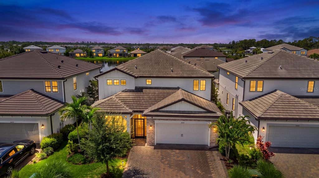 Photo of 16410 Slate Place, Bradenton, FL 34211 (MLS # A4702864)