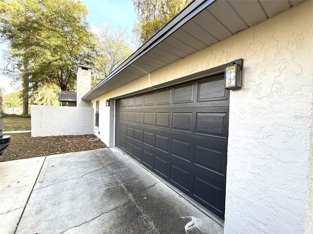 Photo of 1101 SW 19th Place, Gainesville, FL 32601 (MLS # GC537108)