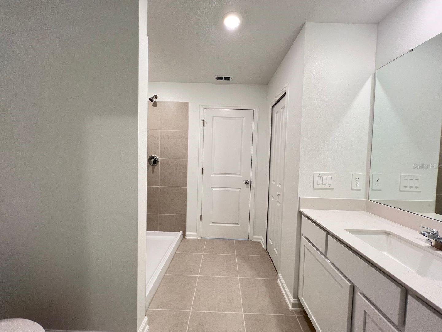 HUNT CLUB/LK WALES PH 1 - Residential Lease