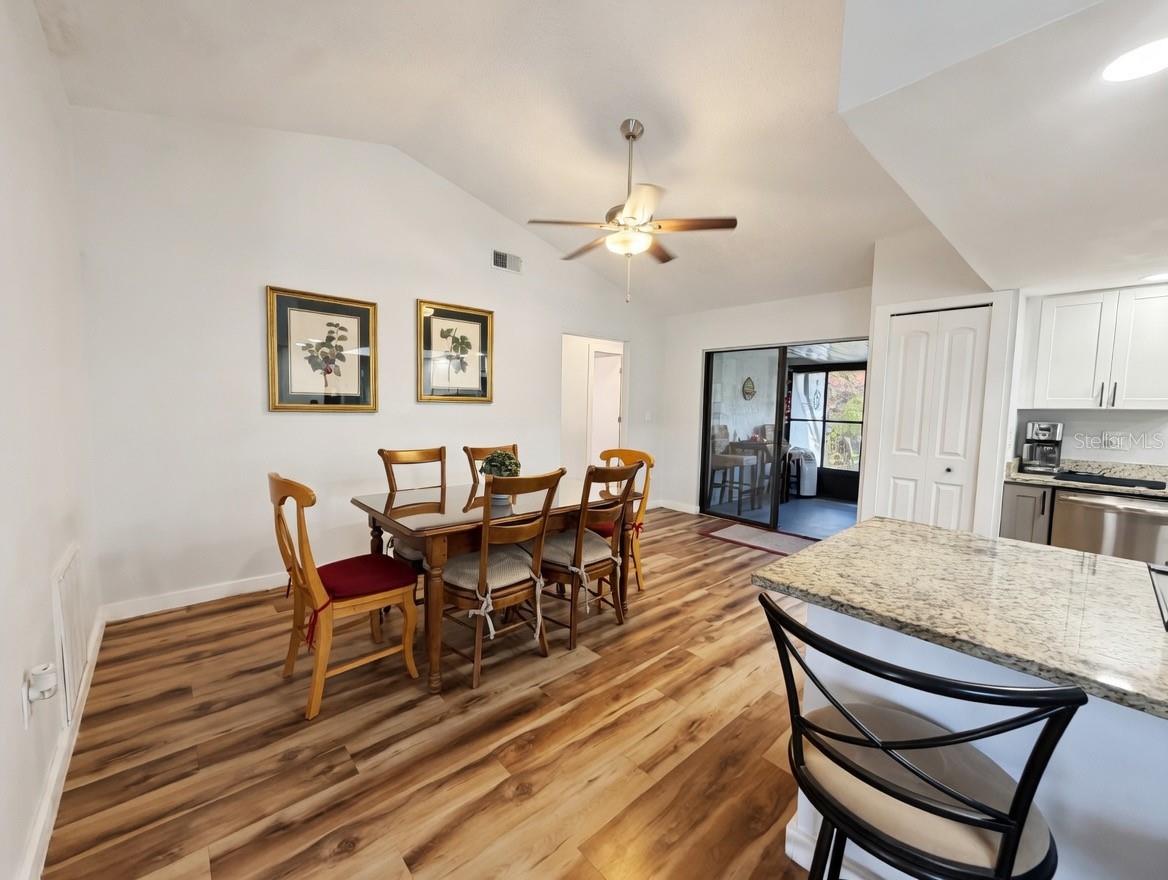 COUNTRY OAKS SUB PH I - Residential Lease