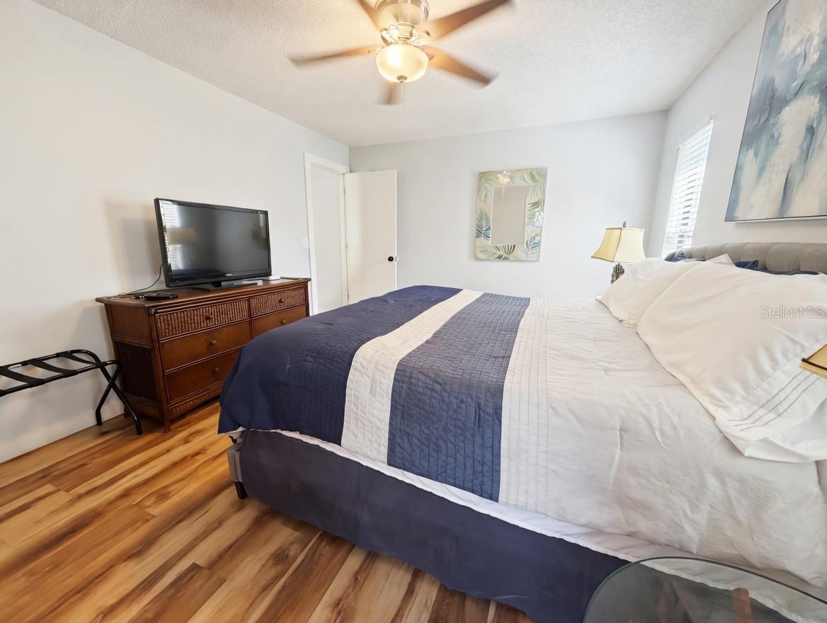 COUNTRY OAKS SUB PH I - Residential Lease