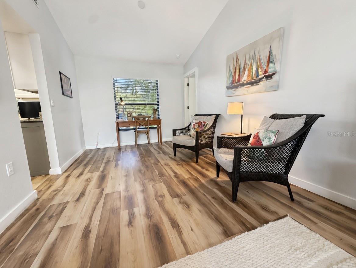 COUNTRY OAKS SUB PH I - Residential Lease