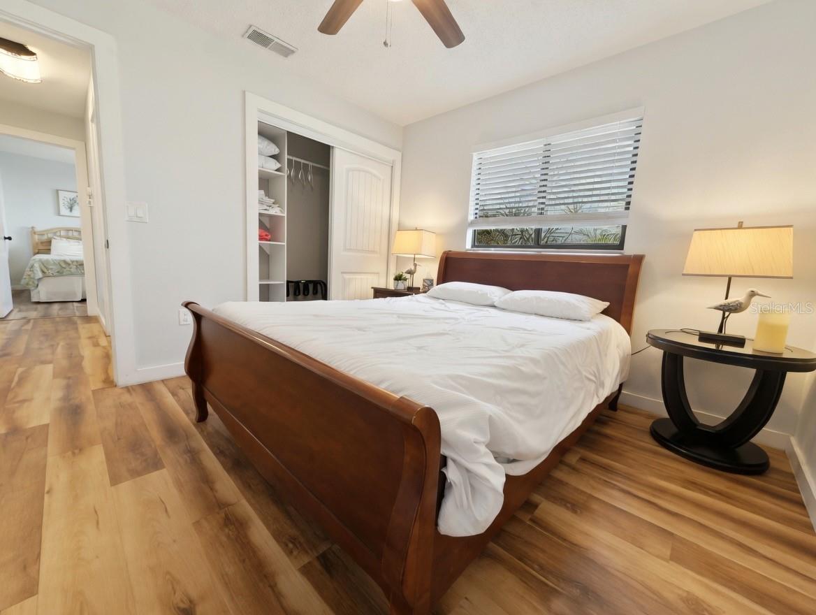 COUNTRY OAKS SUB PH I - Residential Lease