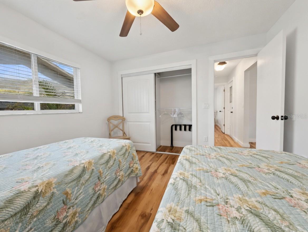 COUNTRY OAKS SUB PH I - Residential Lease