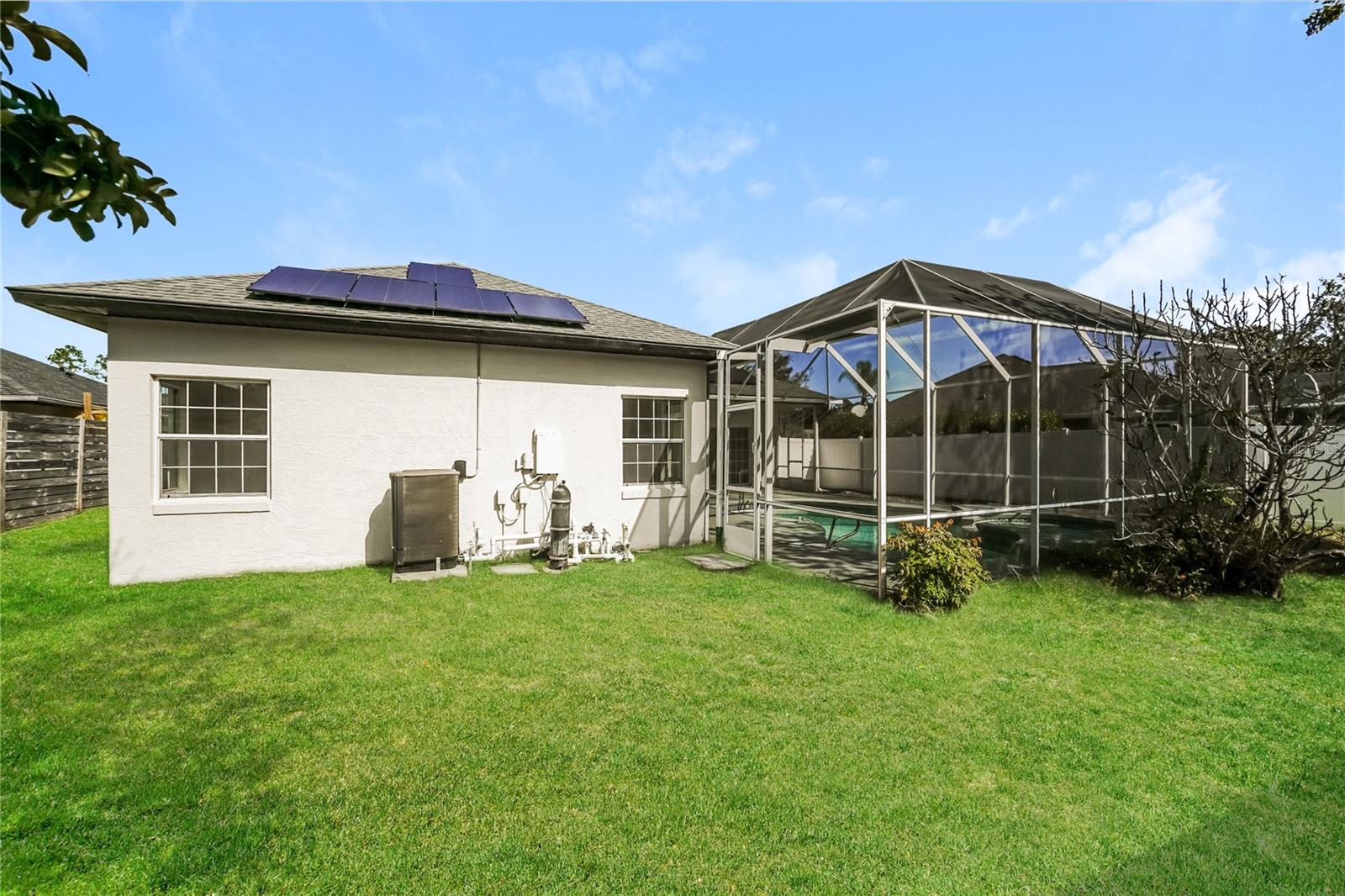 PINE LAKES - Residential