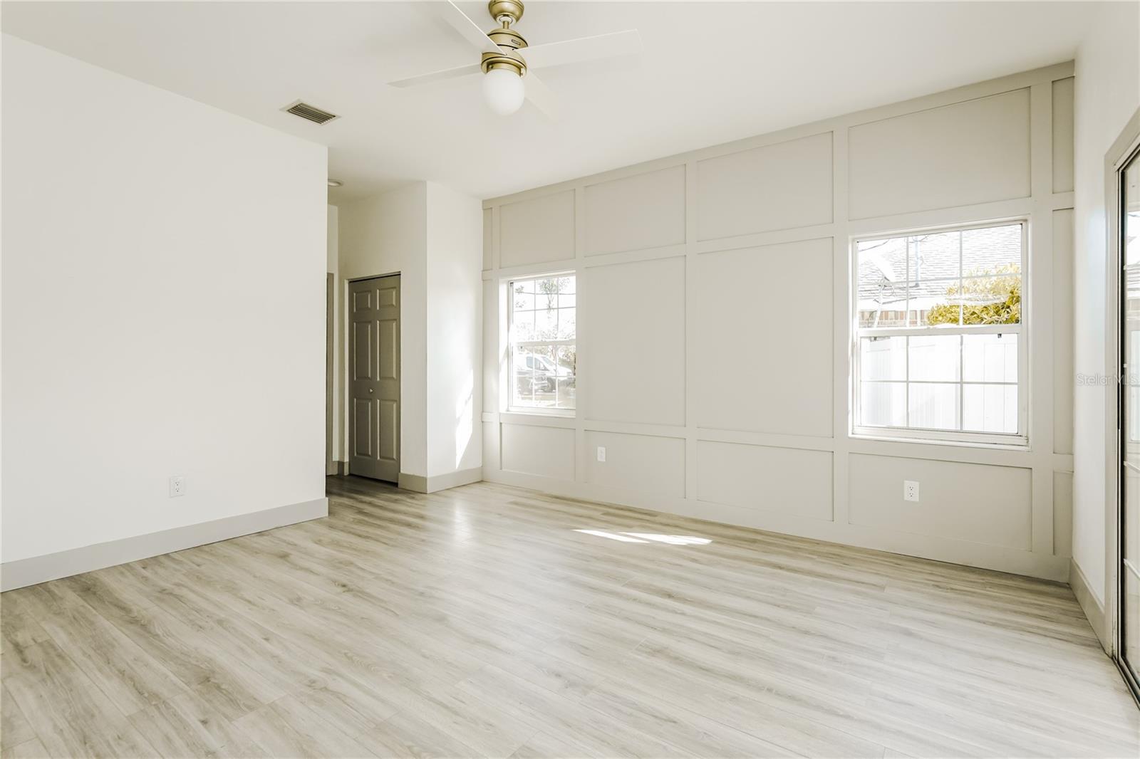 PINE LAKES - Residential