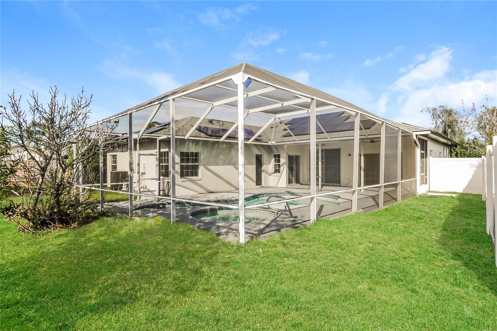 PINE LAKES - Residential