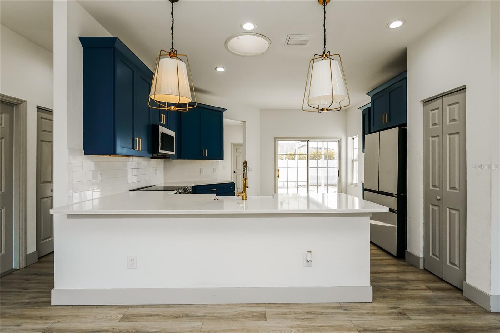 PINE LAKES - Residential