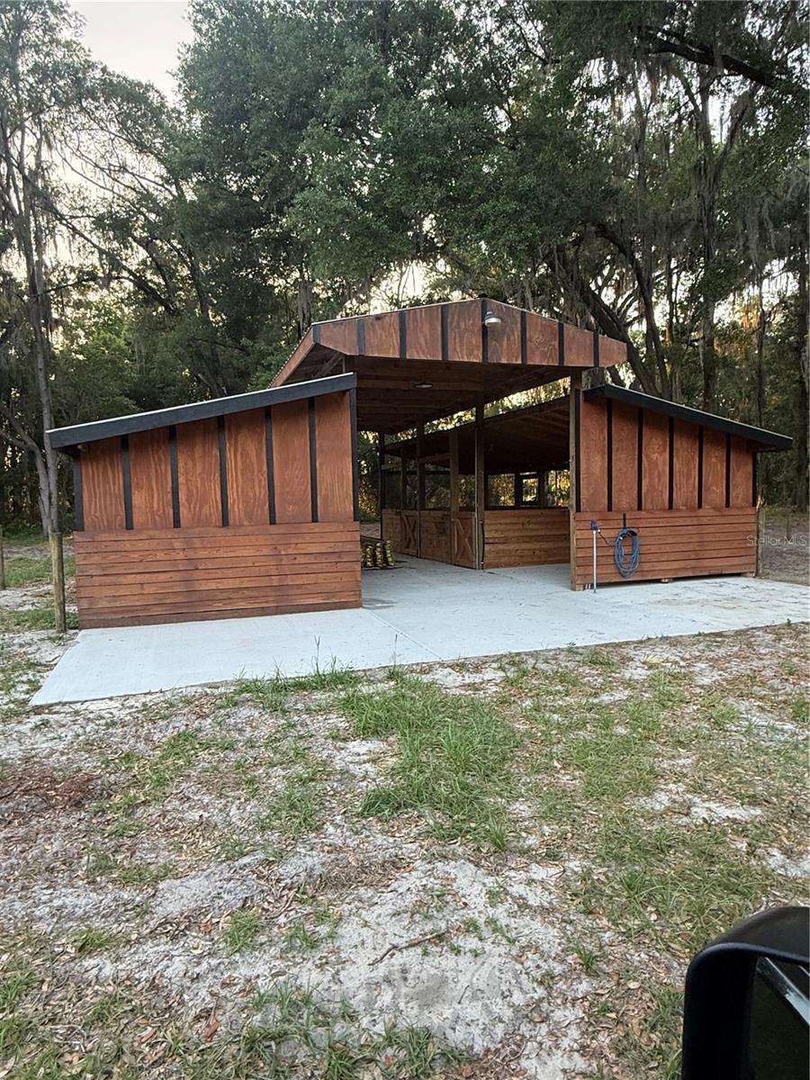 NON SUBDIVISION ACREAGE - Residential