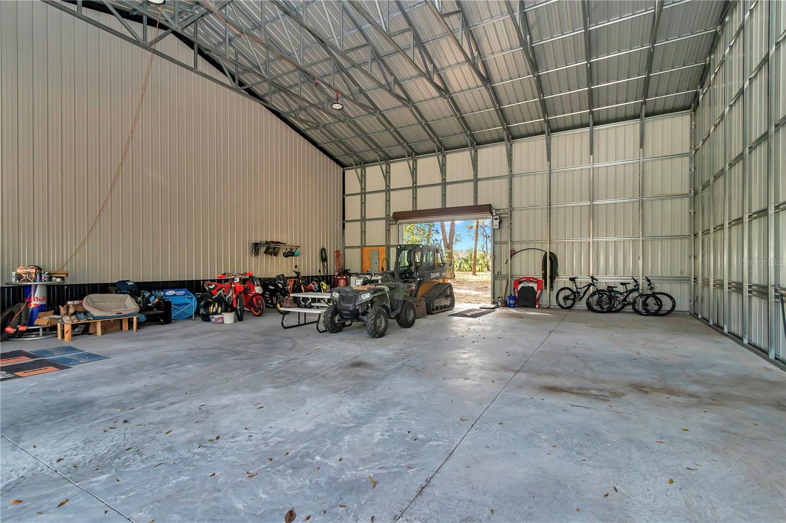 NON SUBDIVISION ACREAGE - Residential