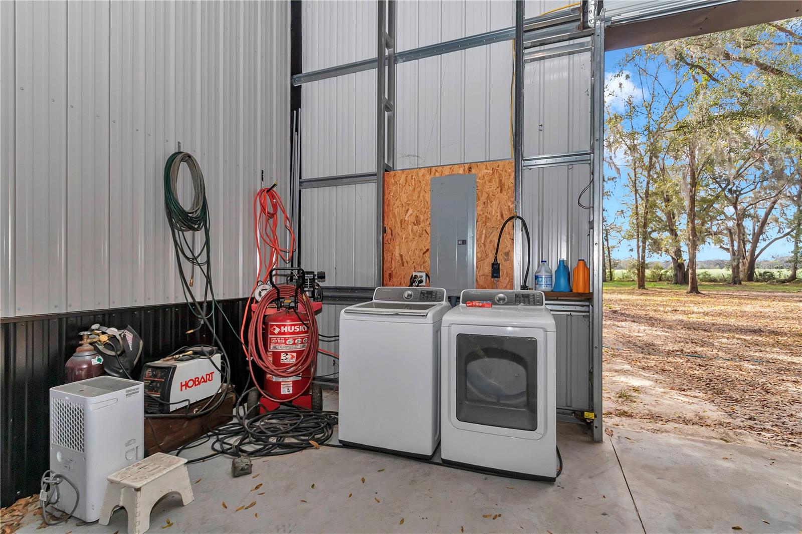 NON SUBDIVISION ACREAGE - Residential