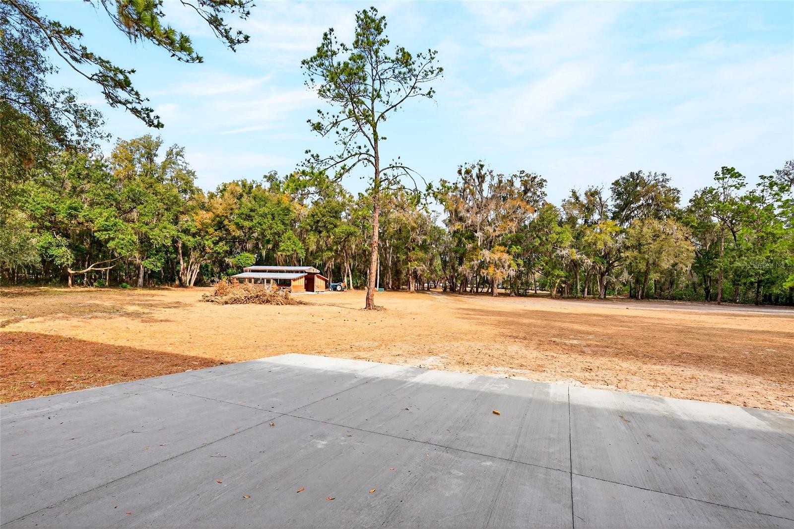 NON SUBDIVISION ACREAGE - Residential